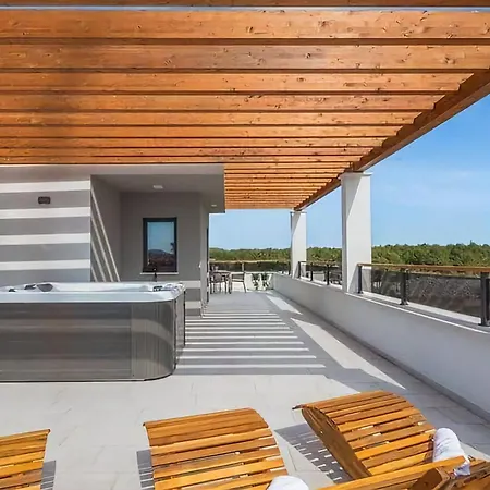 Beonelux Villa Srima
